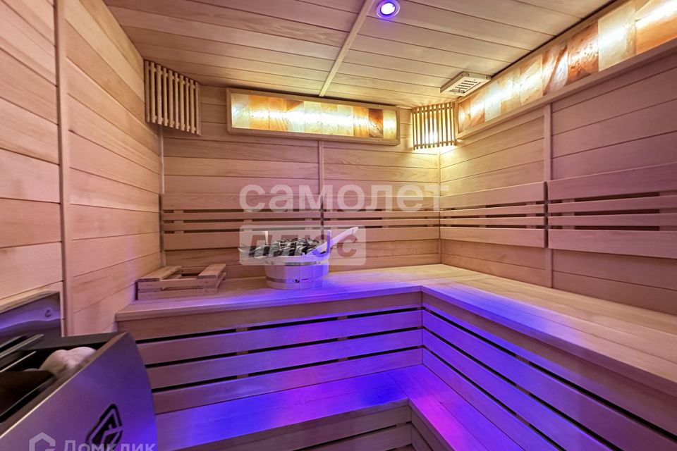 Продаётся 2-комнатная квартира, 65 м²