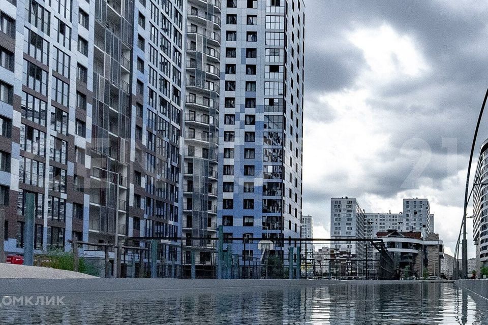 Продаётся 2-комнатная квартира, 96.4 м²