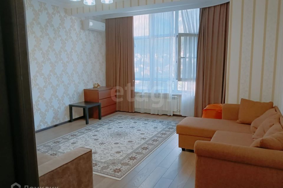 Продаётся 1-комнатная квартира, 45.7 м²