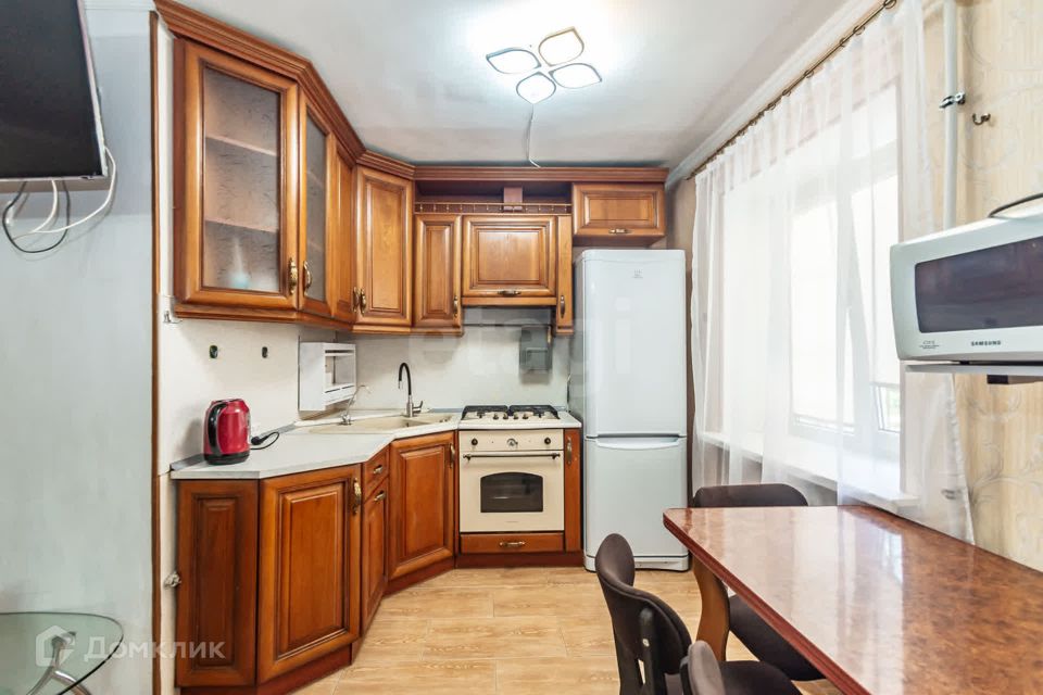 Продаётся 4-комнатная квартира, 76.2 м²