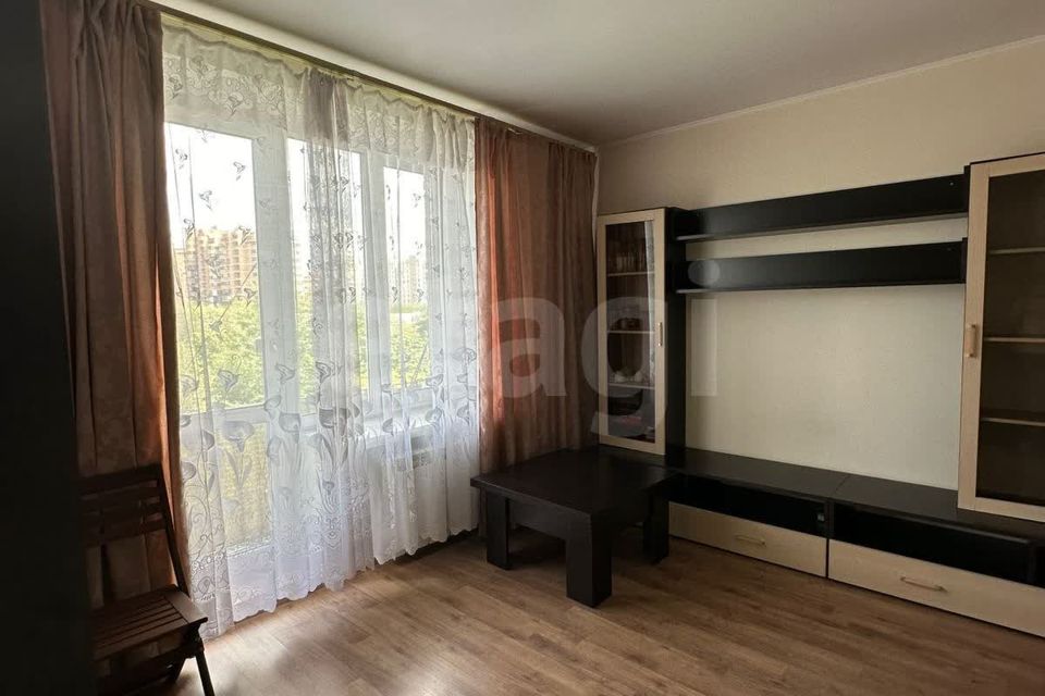 Сдаётся комната в 1-комн. квартире, 63 м²