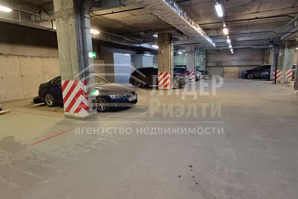 Продаётся машиноместо, 12 м²