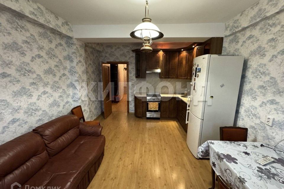 Продаётся 2-комнатная квартира, 75.1 м²