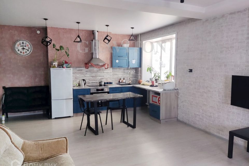 Продаётся 2-комнатная квартира, 65.6 м²