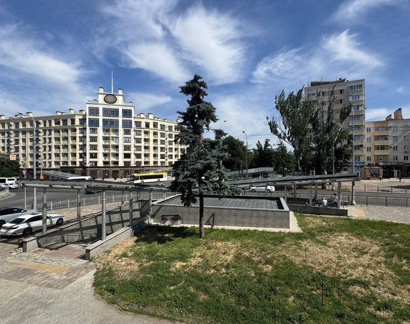 Продаётся 3-комнатная квартира, 54.6 м²