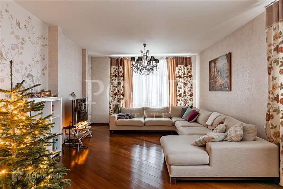 Продаётся 4-комнатная квартира, 190 м²