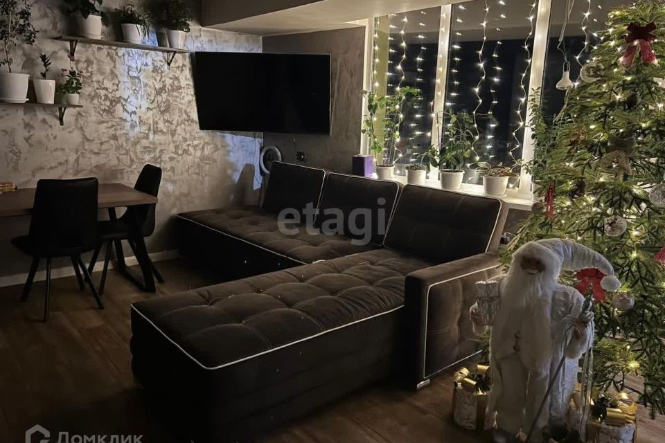 Продаётся 2-комнатная квартира, 72.2 м²
