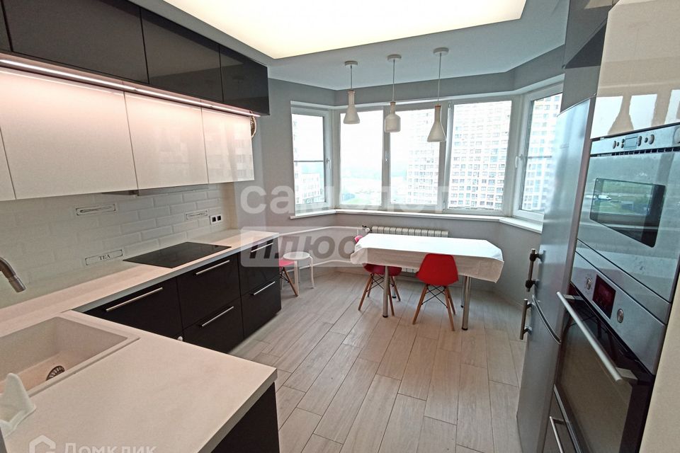 Продаётся 3-комнатная квартира, 77 м²
