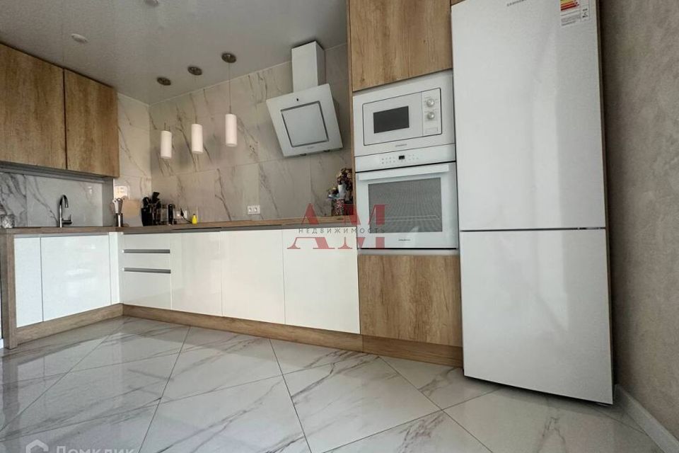 Продаётся 3-комнатная квартира, 82.8 м²