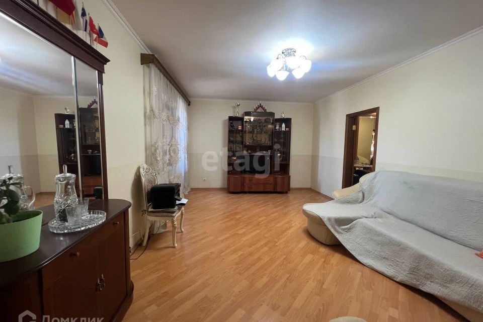 Продаётся 2-комнатная квартира, 74 м²