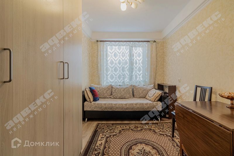 Продаётся 2 комнаты в 4-комн. квартире, 19.7 м²