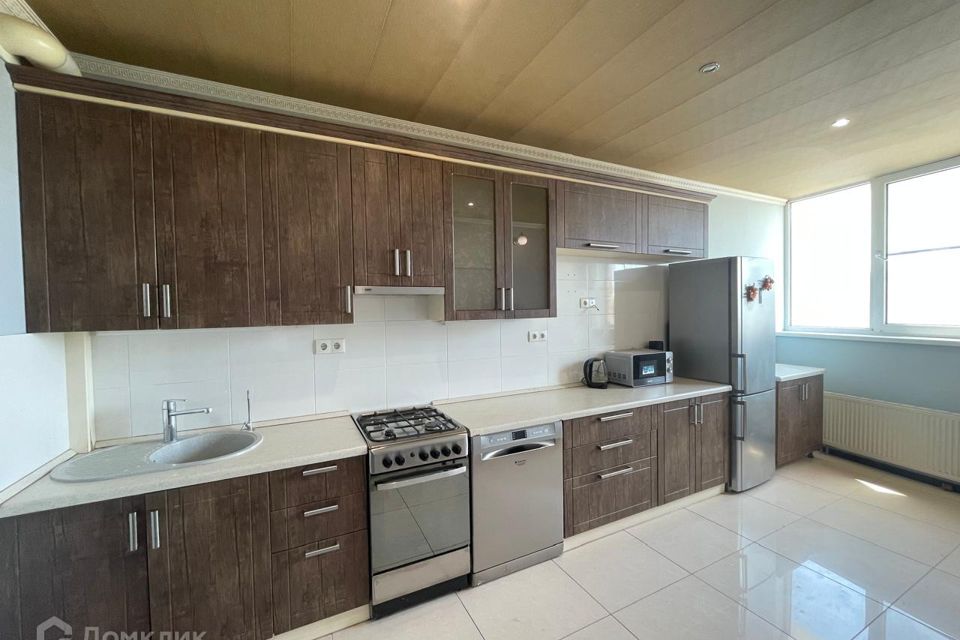 Продаётся 2-комнатная квартира, 66.4 м²