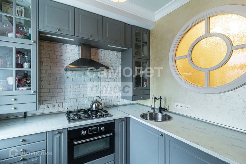 Продаётся 3-комнатная квартира, 40.7 м²