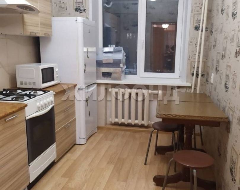Продаётся 2-комнатная квартира, 42.7 м²