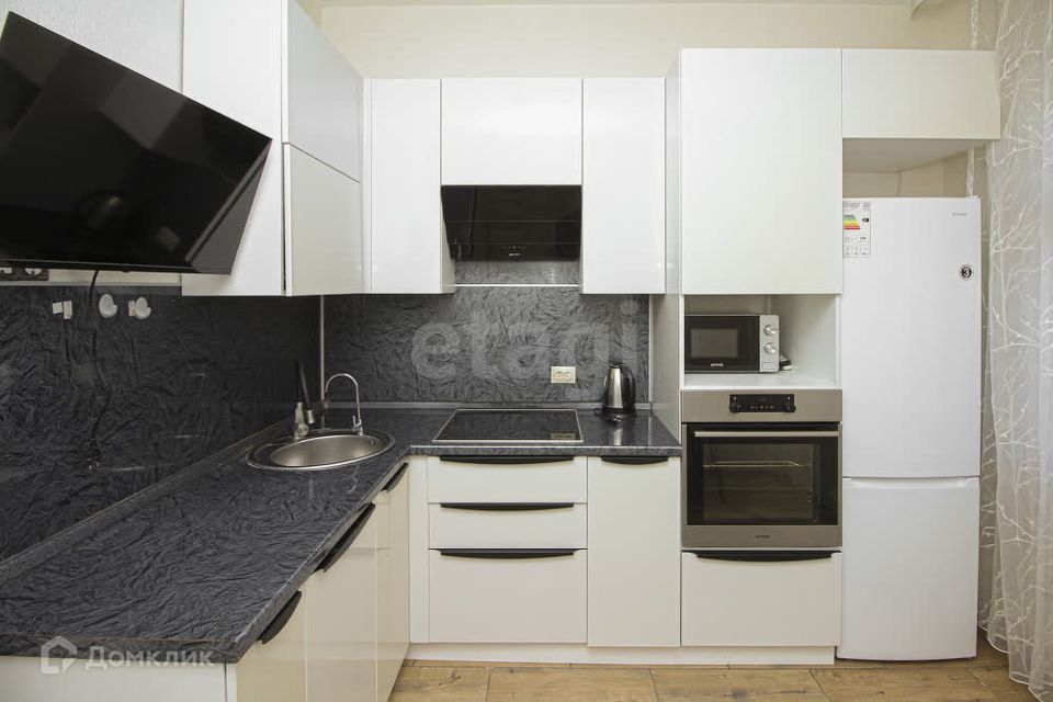 Продаётся 1-комнатная квартира, 38.8 м²