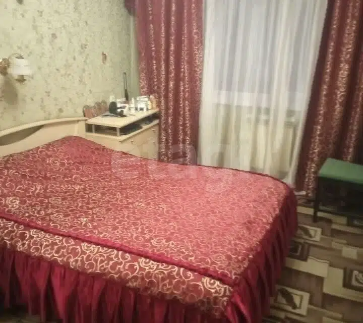 Продаётся 4-комнатная квартира, 74.9 м²