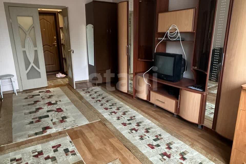 Продаётся 1-комнатная квартира, 42.3 м²