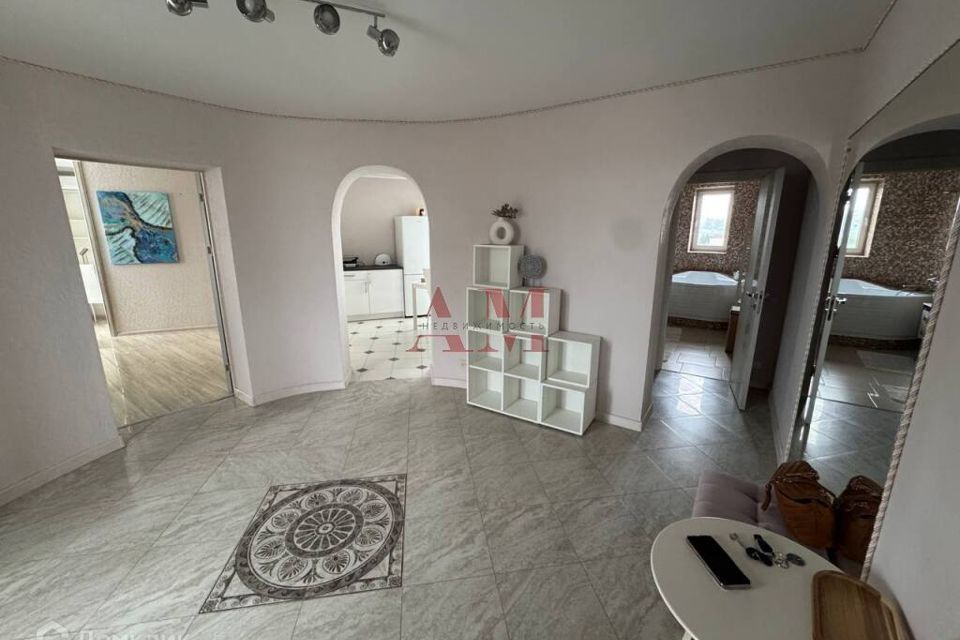 Сдаётся 1-комнатная квартира, 53 м²