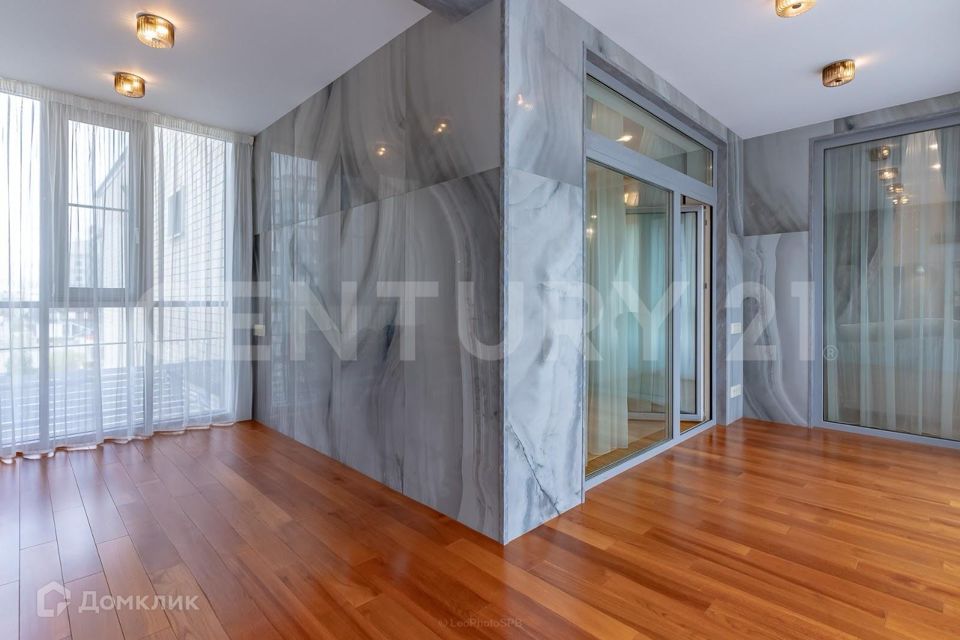 Продаётся 3-комнатная квартира, 139.9 м²