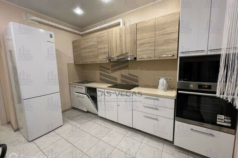 Сдаётся 2-комнатная квартира, 56 м²