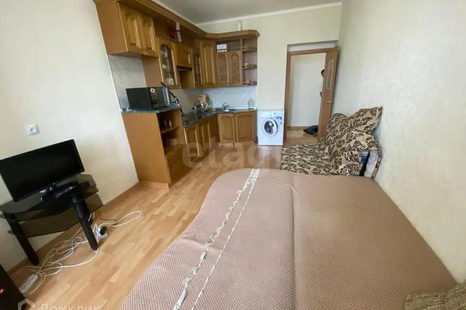 Продаётся 1-комнатная квартира, 55 м²