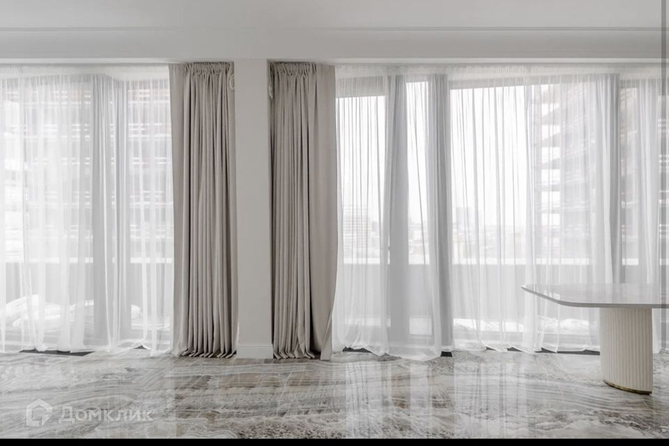 Продаётся 4-комнатная квартира, 177 м²