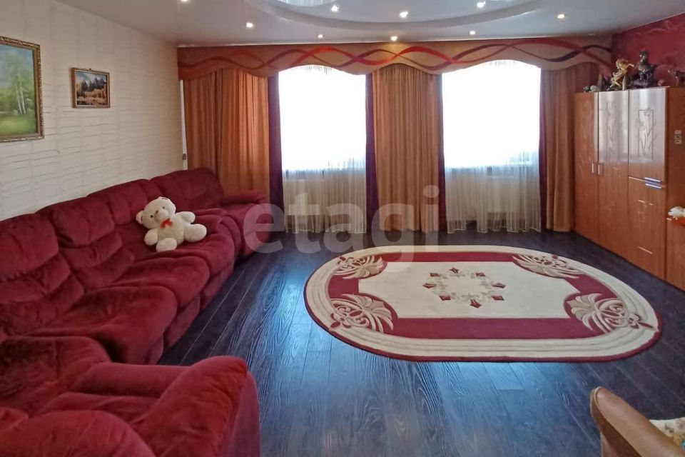 Продаётся 3-комнатная квартира, 104.9 м²