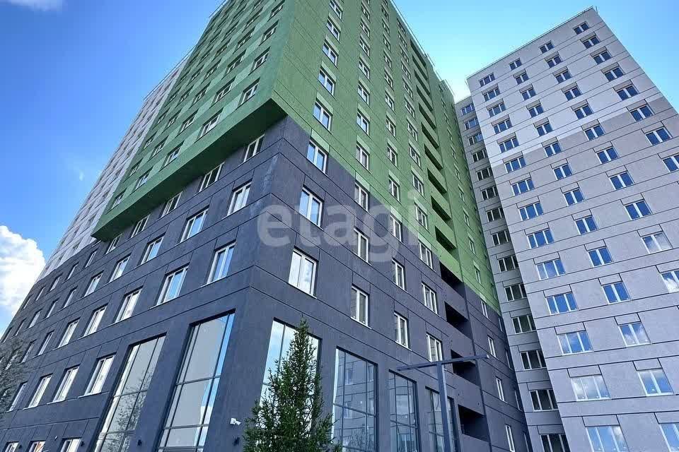 Продаётся 2-комнатная квартира, 79.7 м²