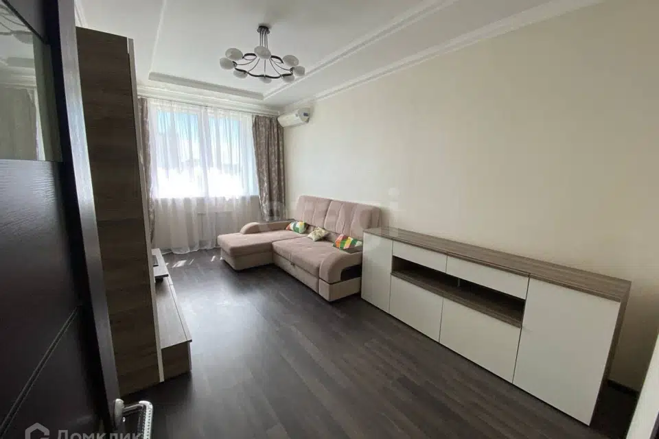 Продаётся 2-комнатная квартира, 70.4 м²