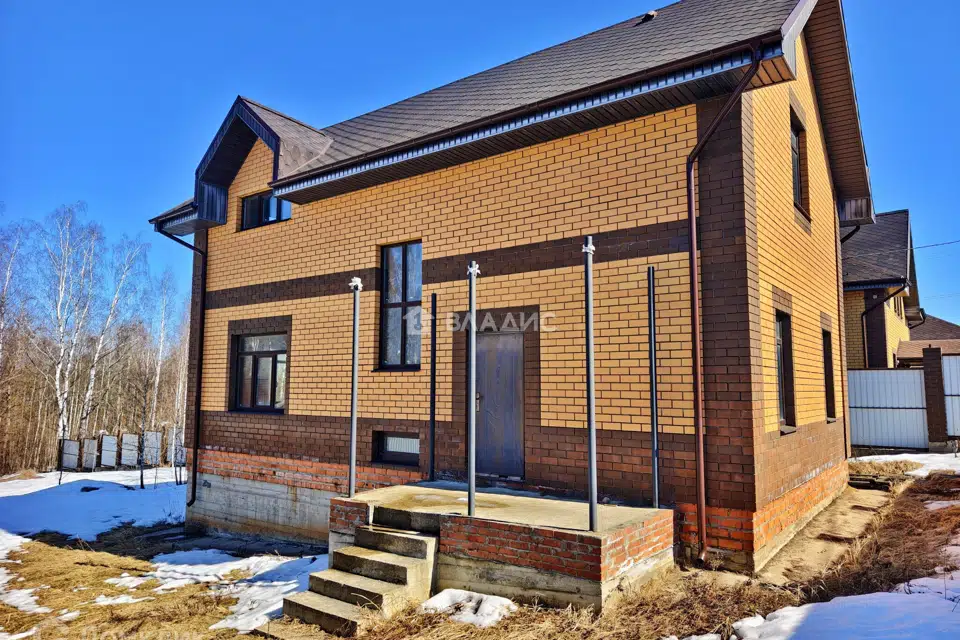 Продаётся 2-этажный дом, 191.4 м²