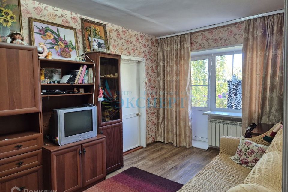 Продаётся 3-комнатная квартира, 41.6 м²