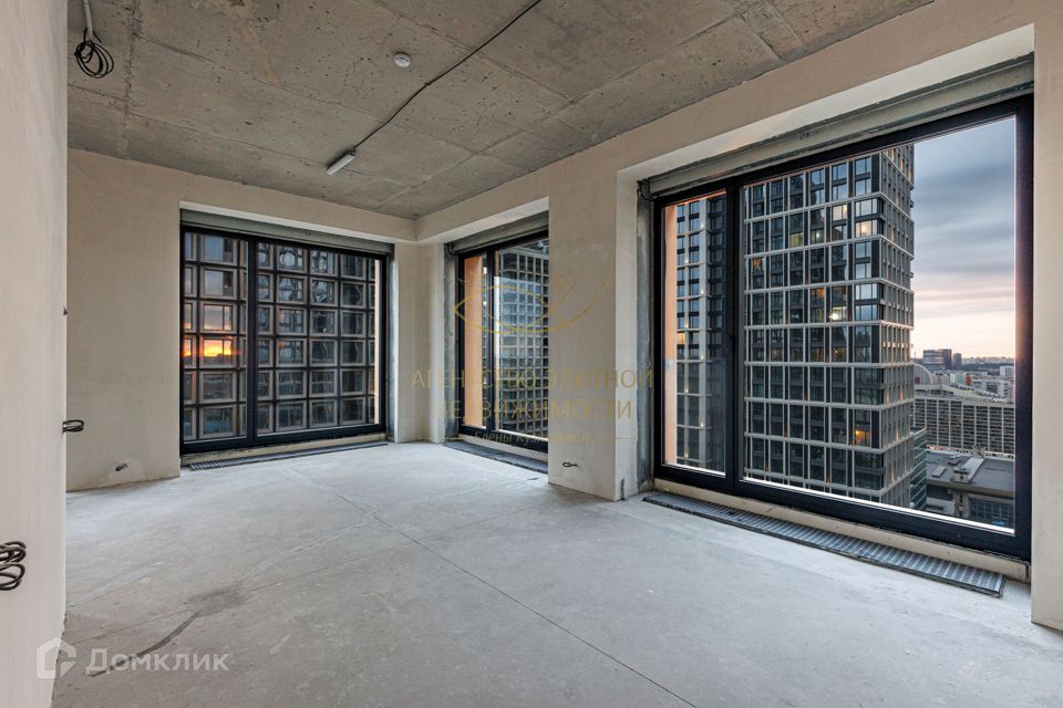 Продаётся 3-комнатная квартира, 114 м²