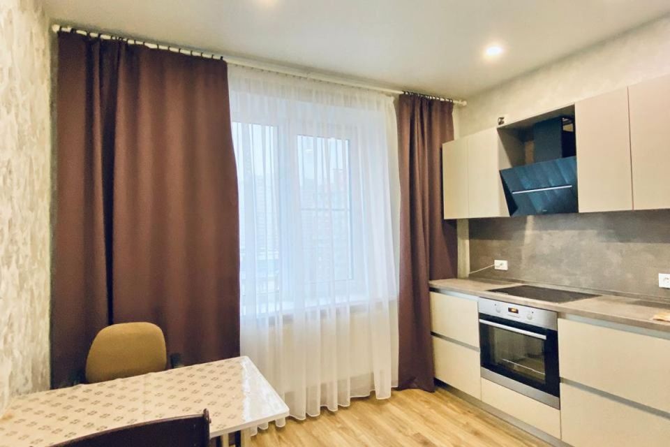 Сдаётся 1-комнатная квартира, 43 м²