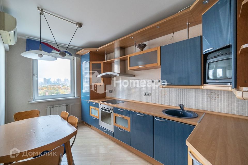 Продаётся 2-комнатная квартира, 62.2 м²
