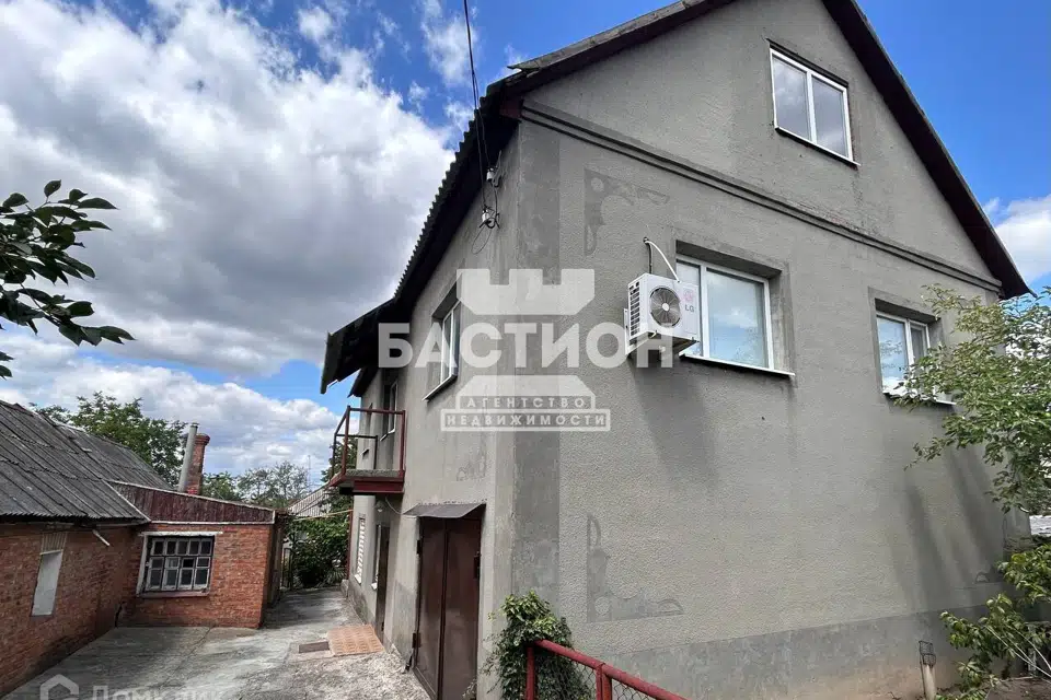 Продаётся 2-этажный дом, 170 м²
