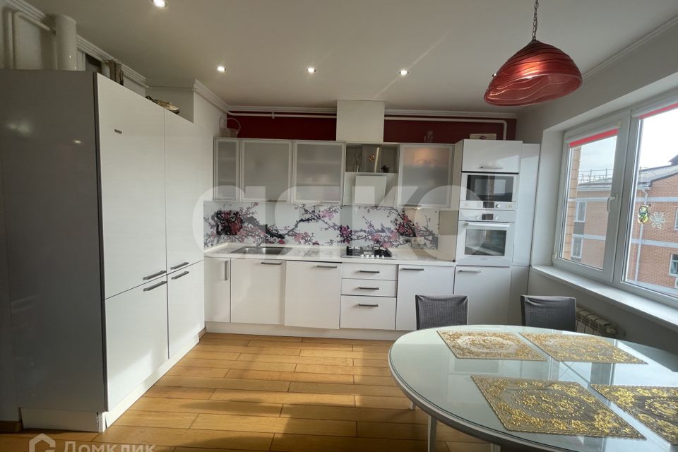 Продаётся 2-комнатная квартира, 61.3 м²