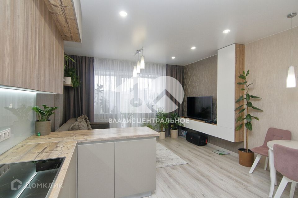 Продаётся 3-комнатная квартира, 138 м²