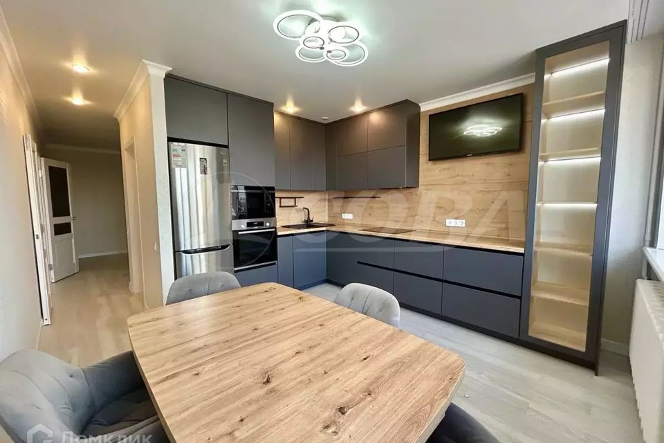 Сдаётся 3-комнатная квартира, 124.7 м²
