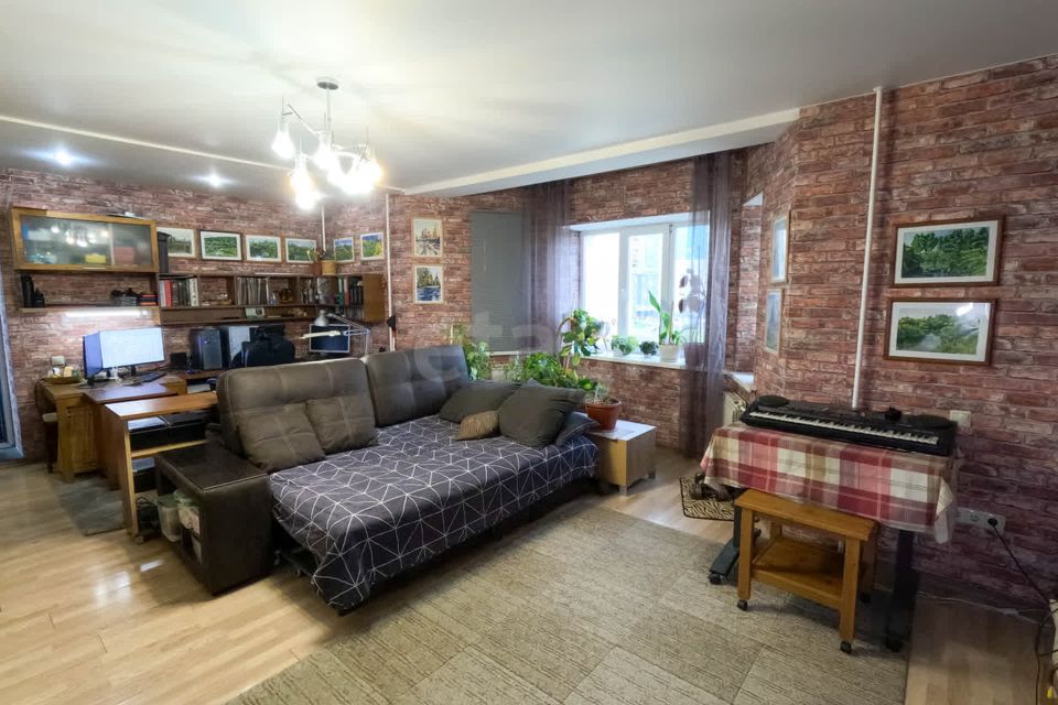 Продаётся 2-комнатная квартира, 69.7 м²