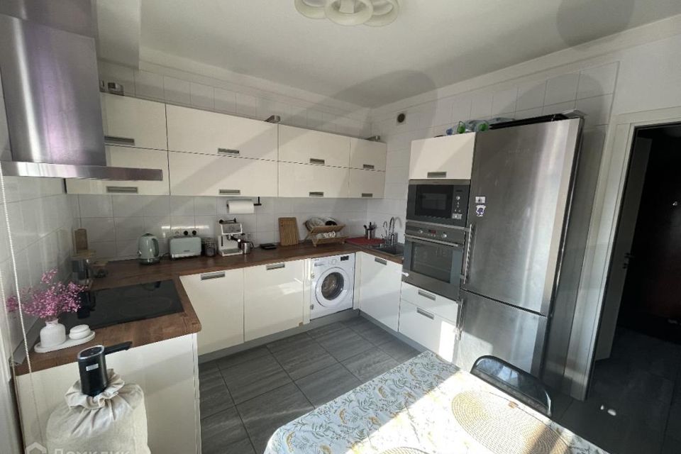Продаётся 2-комнатная квартира, 58 м²