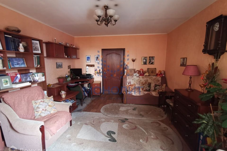 Продаётся 1-комнатная квартира, 42 м²