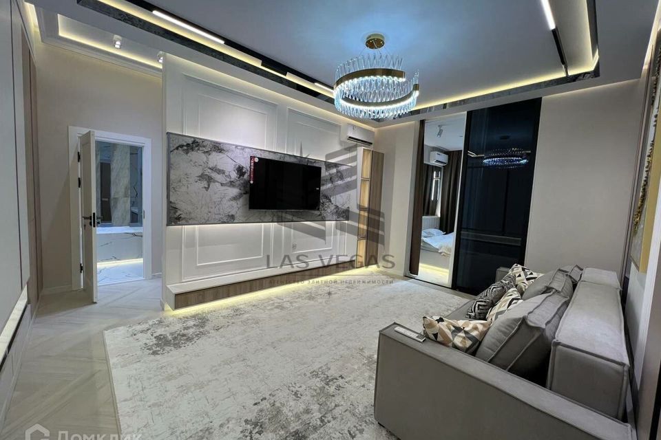 Сдаётся 3-комнатная квартира, 160 м²