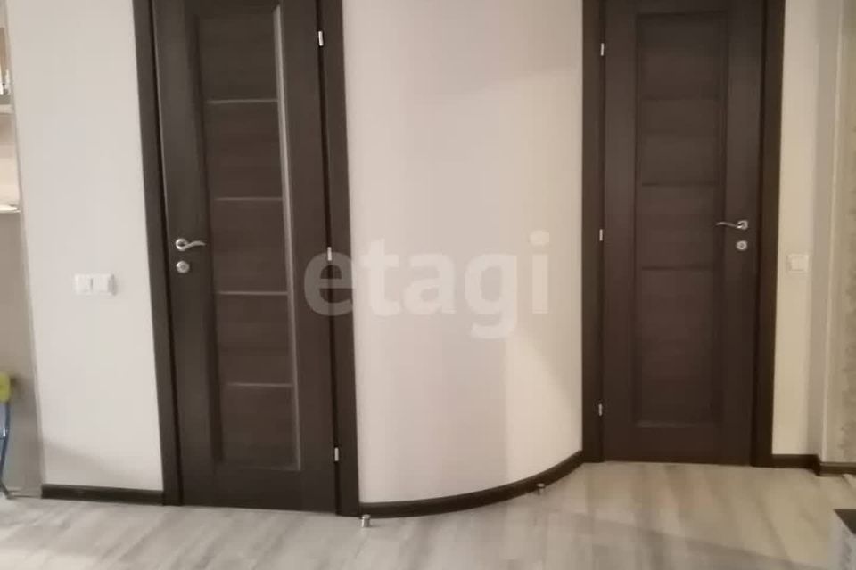 Продаётся 3-комнатная квартира, 95.3 м²