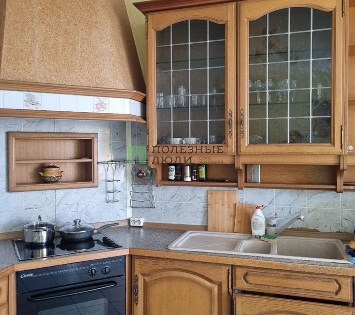 Сдаётся 3-комнатная квартира, 140 м²