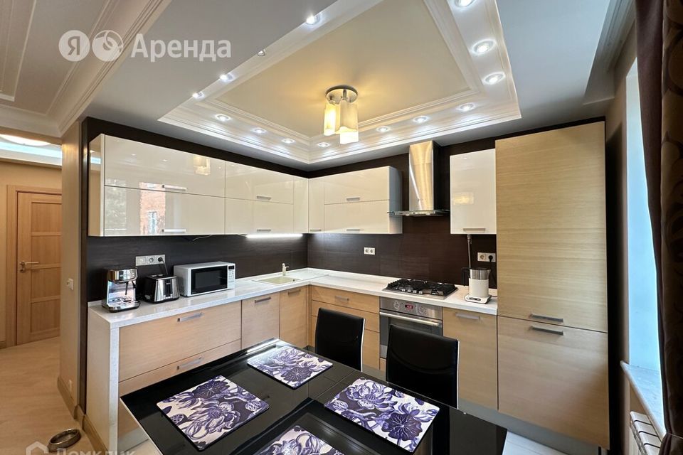 Сдаётся 2-комнатная квартира, 80 м²