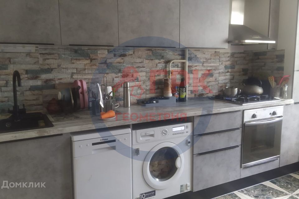 Продаётся 3-комнатная квартира, 64.2 м²