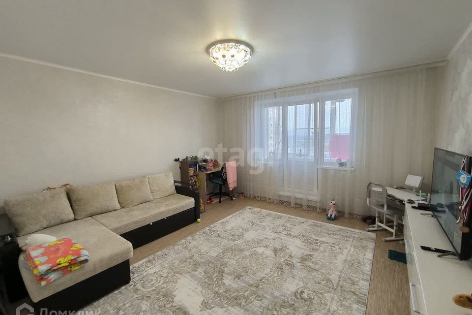Продаётся 1-комнатная квартира, 40.4 м²