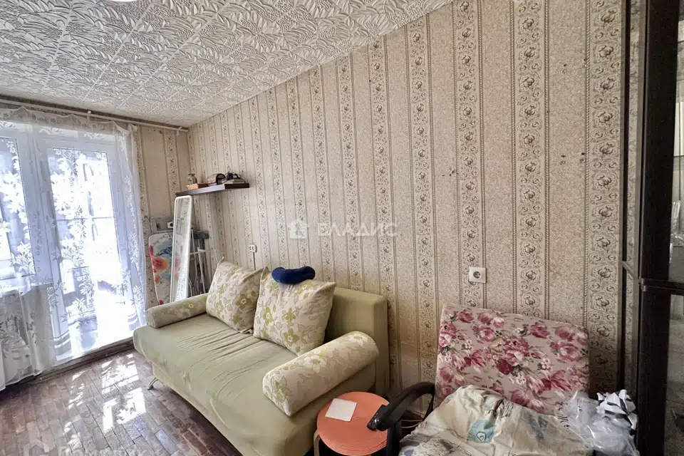 Продаётся 3-комнатная квартира, 57.4 м²