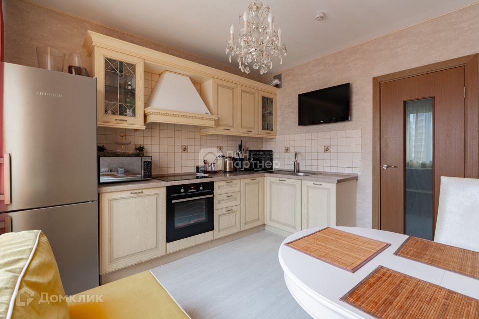 Продаётся 1-комнатная квартира, 38 м²