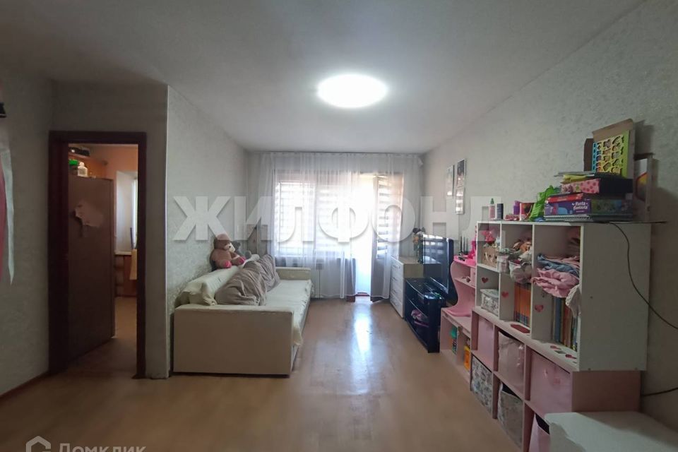 Продаётся 2-комнатная квартира, 42.8 м²